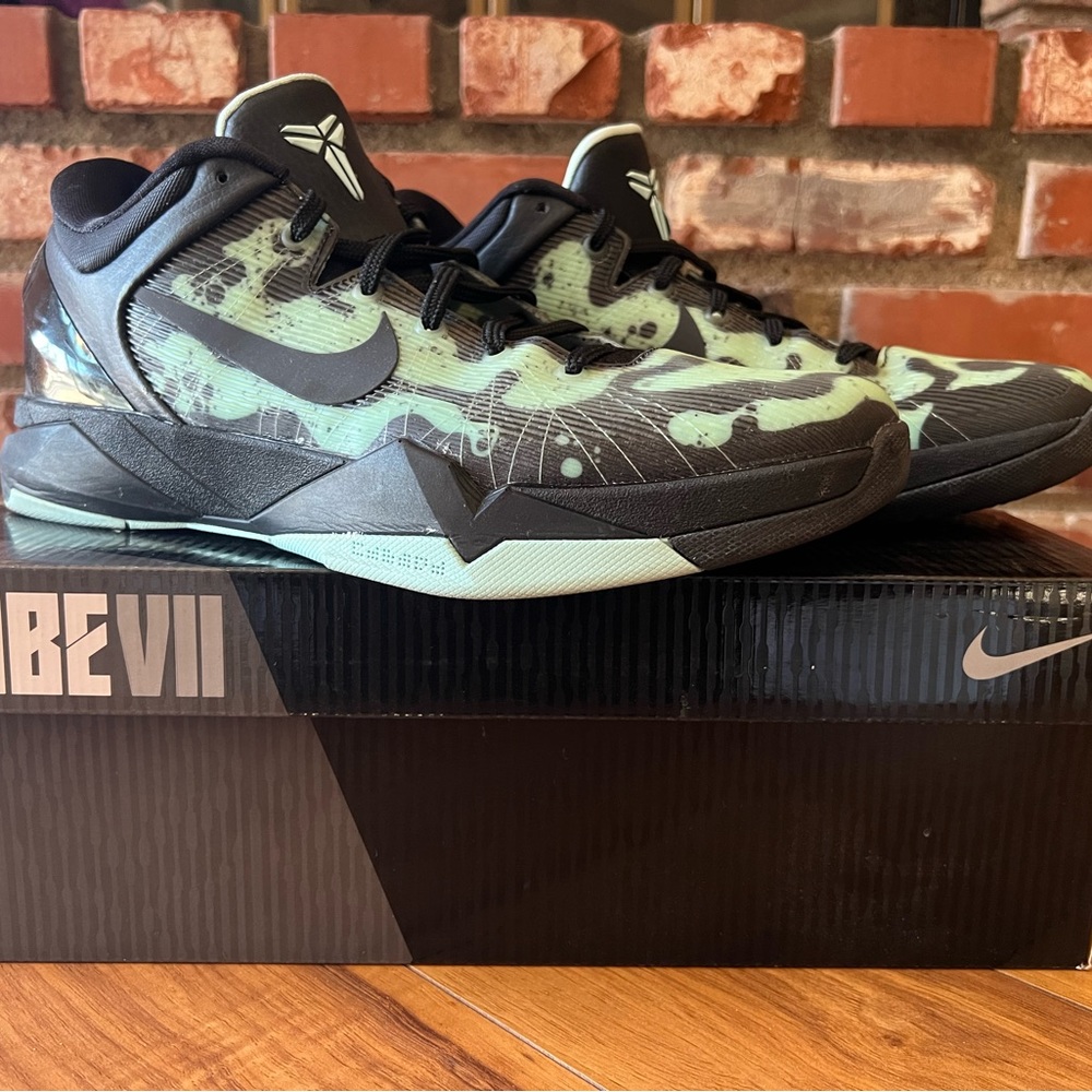 Nike Zoom Kobe 7 System Poison Dart Frog 2012 Size 11